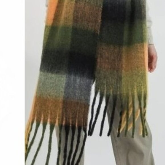 NWT cashmere style fringed luxury plaid scarf - Picture 2 of 3
